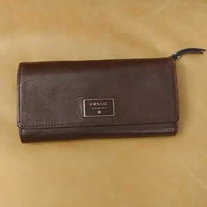 Fossil genuine leather clutch wallet